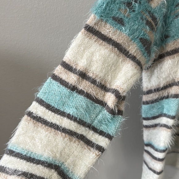 Xhilaration XXL Fuzzy Crewneck Striped Sweater Turquoise/Cream/Gray - Picture 5 of 16